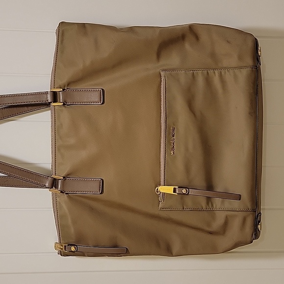 Michael Kors Large Tan Nylon Tote Gold Hardware - Picture 2 of 11